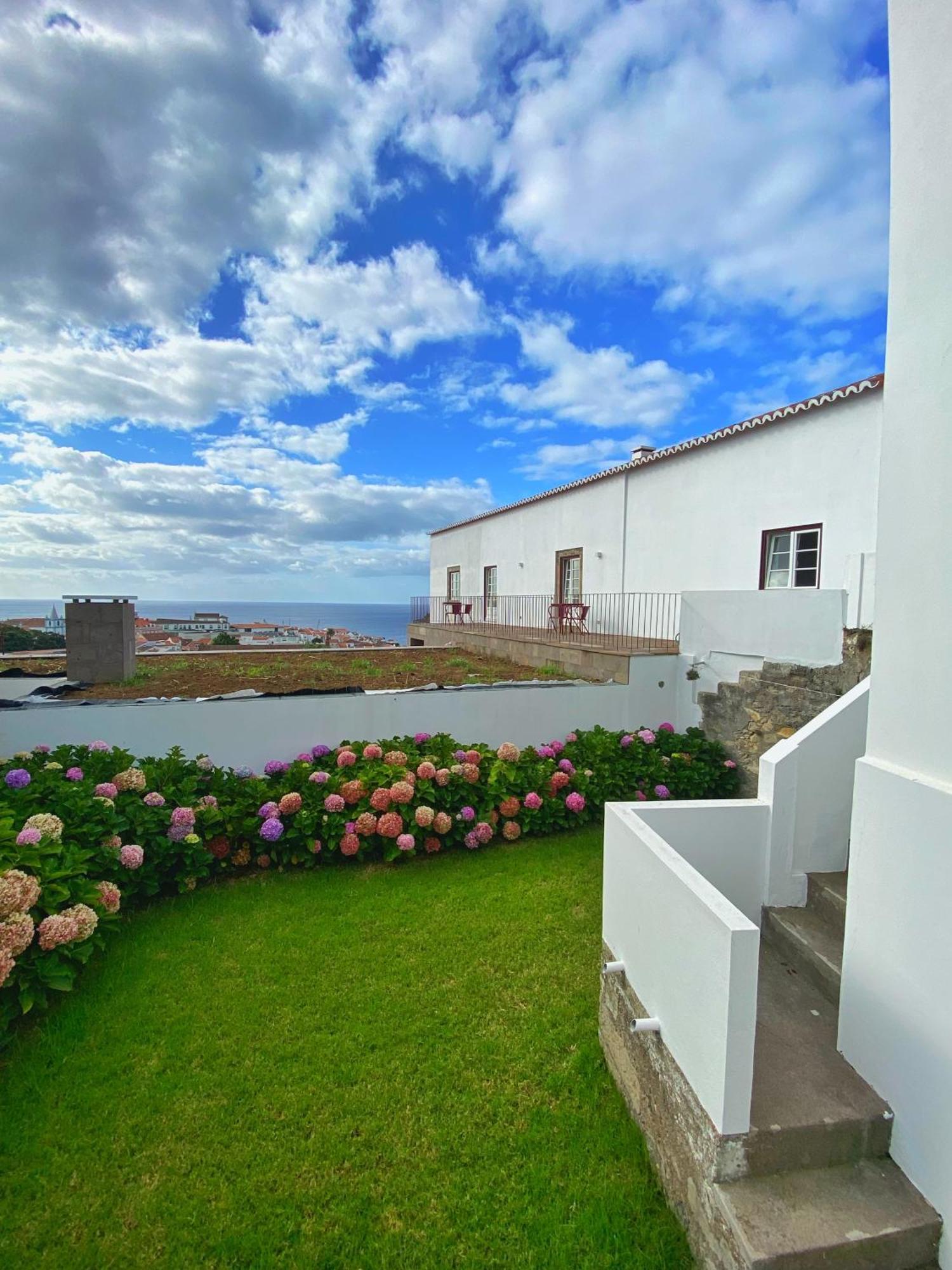 Casa Do Pisao - Cosy And Modern Two-Bedroom Townhouse Angra do Heroísmo Zewnętrze zdjęcie